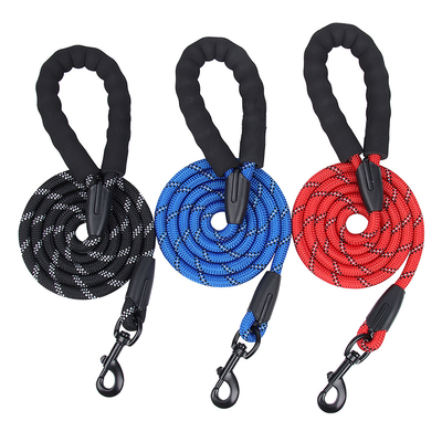 Pet Reflective Nylon Leash Explosion-Proof Flush Dog 1.5M Round Rope Foam Handle